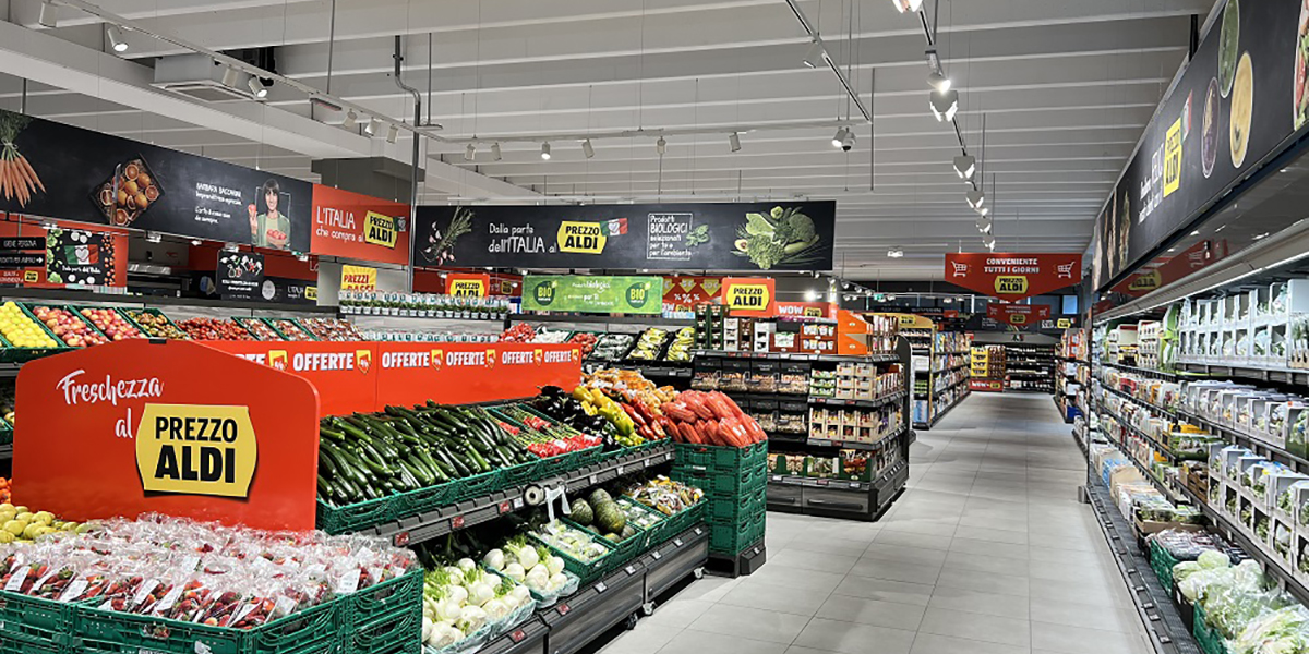 Aldi, taglio del nastro per un nuovo store a Bologna